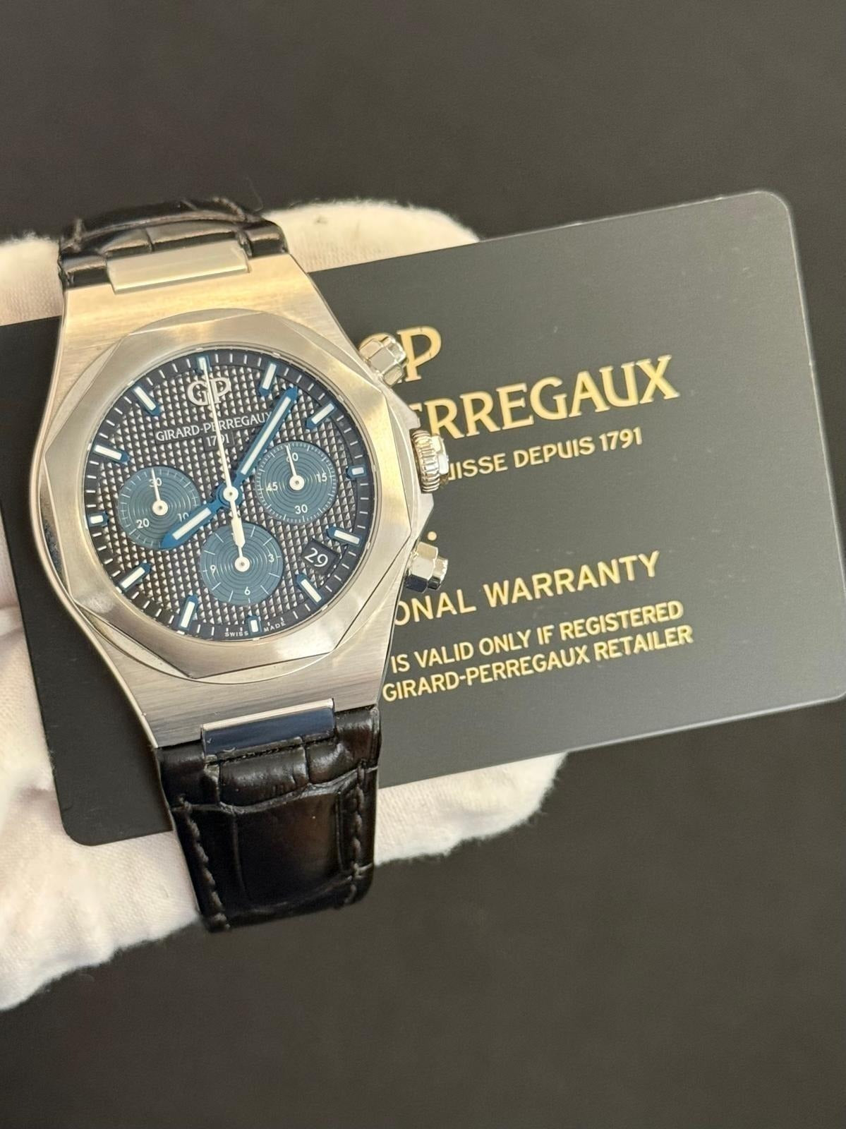 Girard-Perregaux Laureato Chronograph 81040-11-631-BB6A Watch - 42 mm Stainless Steel Case - Black Dial